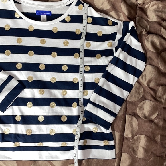 SIMPLY STYLED SWETER - Picture 4 of 6